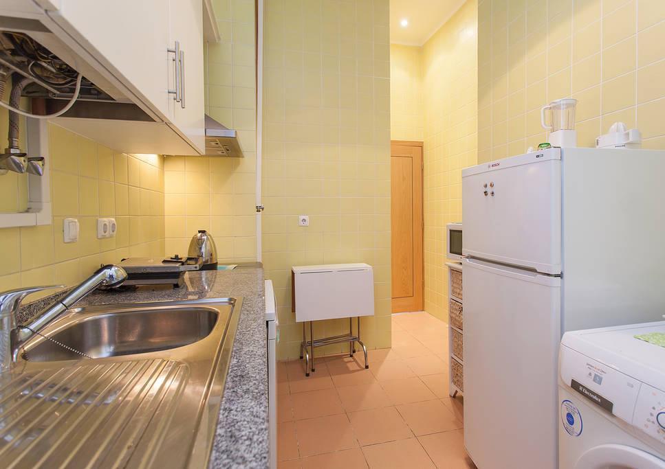 Downtown Lisbon Apartment Room photo