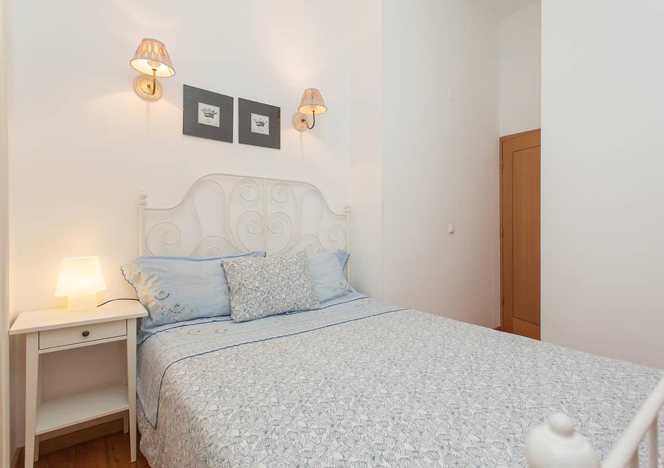 Downtown Lisbon Apartment Room photo