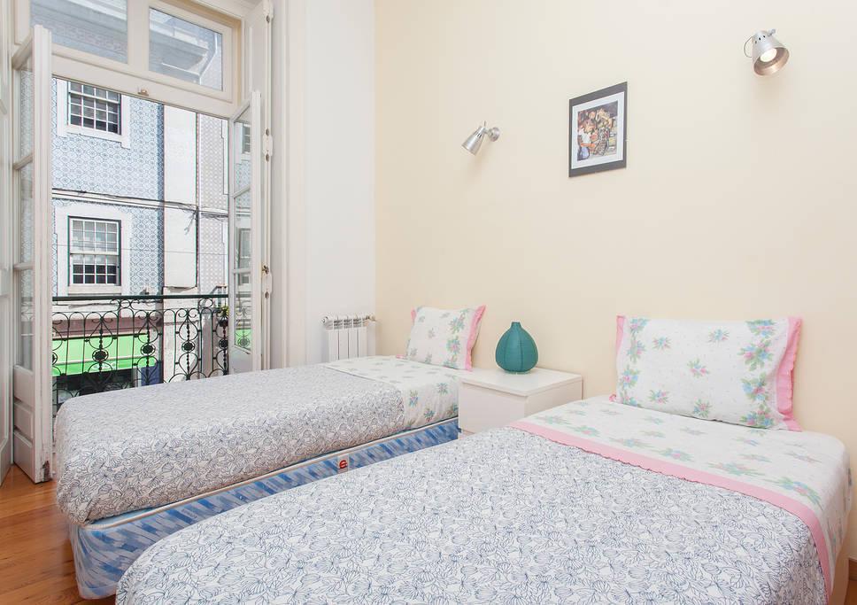 Downtown Lisbon Apartment Room photo